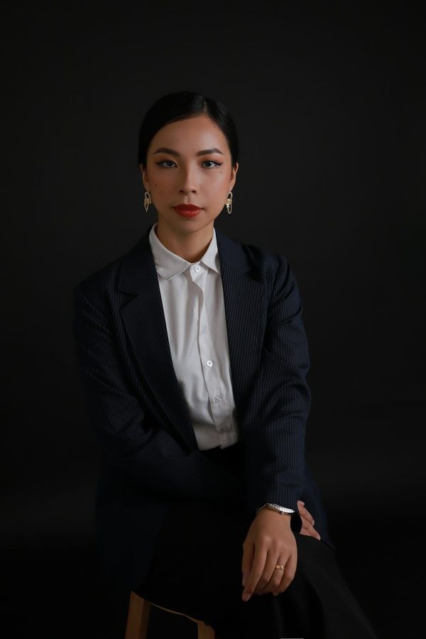 Portrait of Karen Kok, property consultant with Huttons Asia.